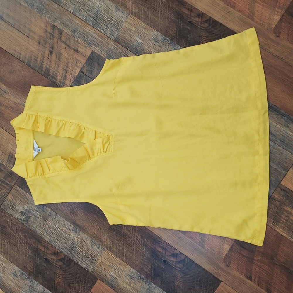 Crown & Ivy Yellow Ruffle V-neck Sleeveless Blouse, Size Medium